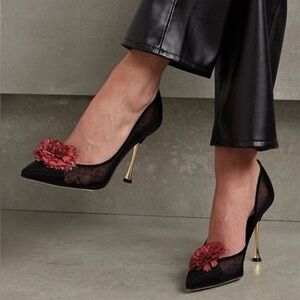 NEW Manolo Blahnik Sohemias 105 Polka Dot Mesh Pumps Black Flower Appliqué 40.5